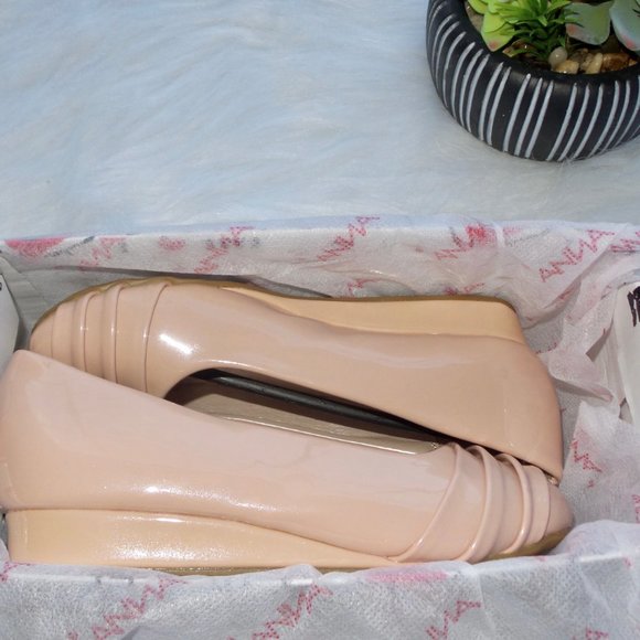 *SOLD* Rose Pink Patent Leather Flats - Picture 8 of 8